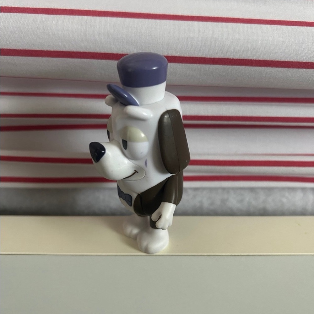 SOLD - Bluey Butler Jerry Lee Figure - Picture 3 of 11